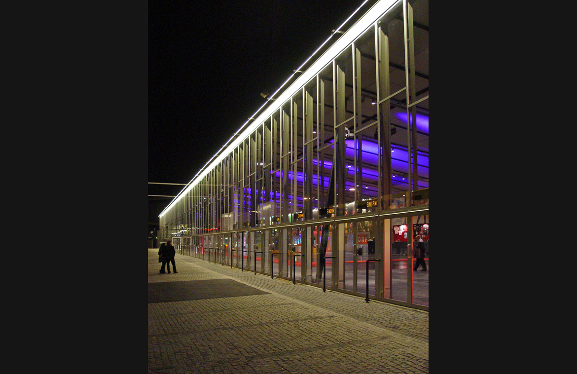 Stadthalle_facade_illumination