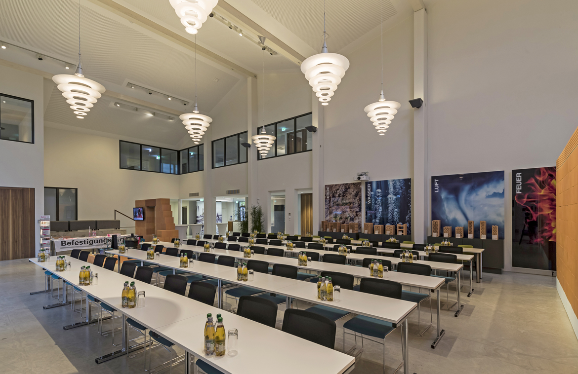 Eder_Halle_Konferenz_©Gottschalk_podpod_Lighting_design